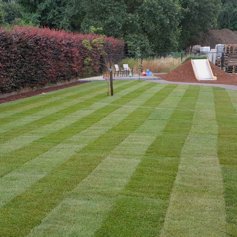 Grasmatten of zoden leggen