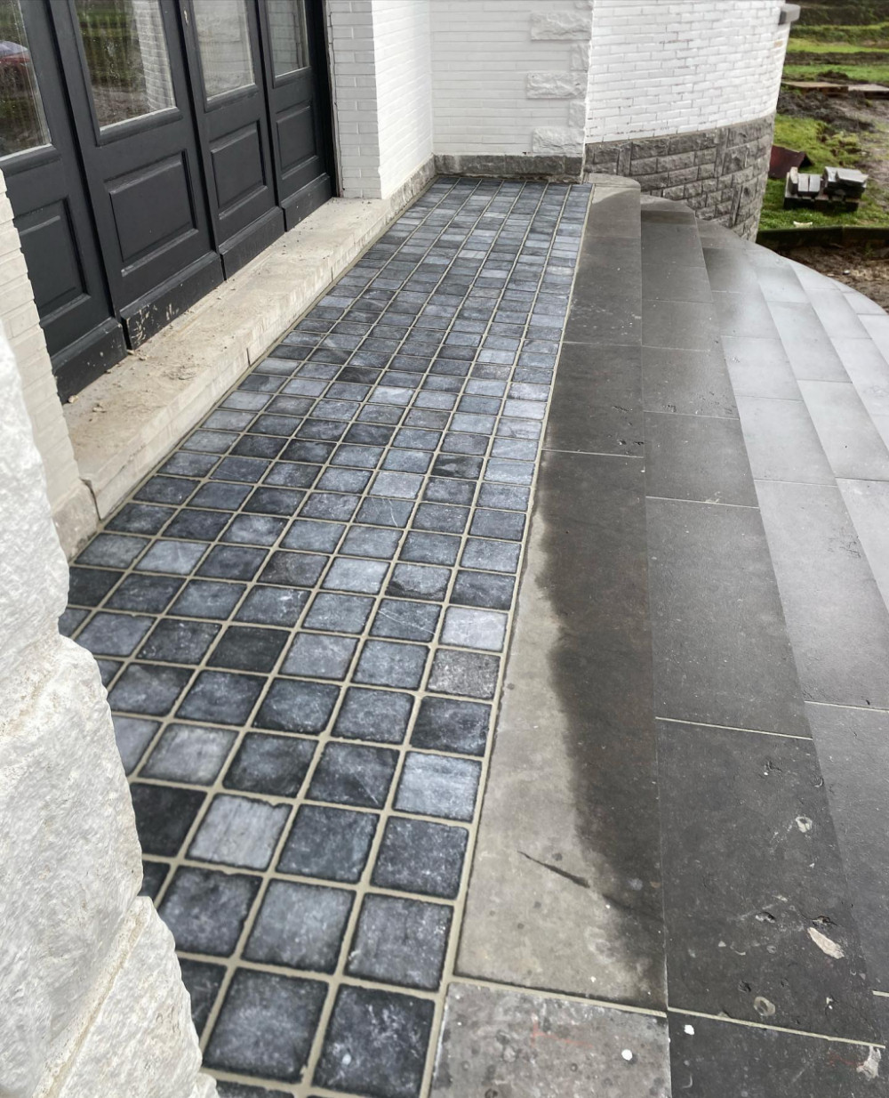 Afgewerkte tuintrap te Gembloux