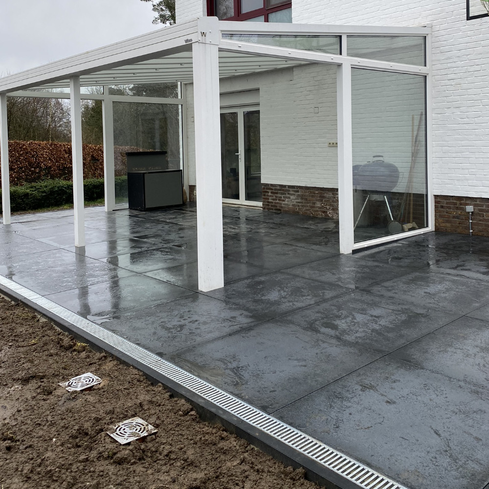 Terras in betontegels