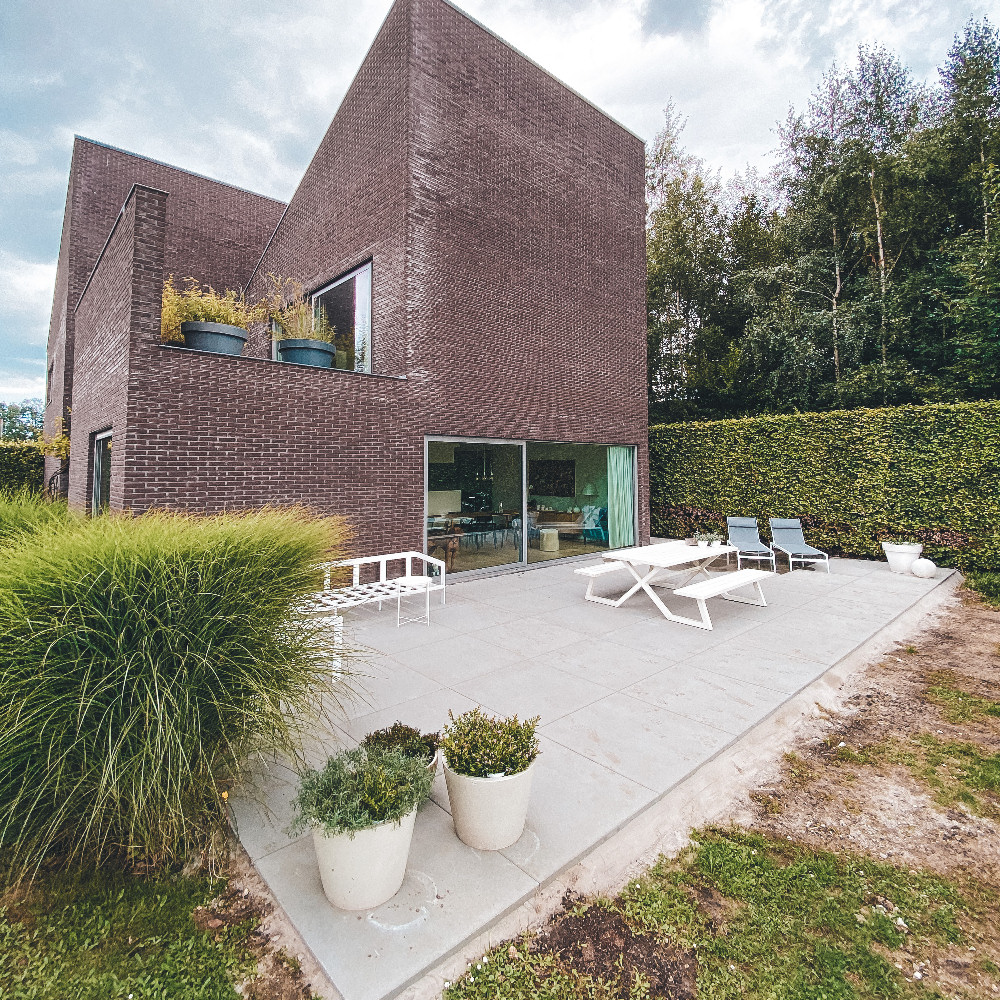 Terras in betontegels